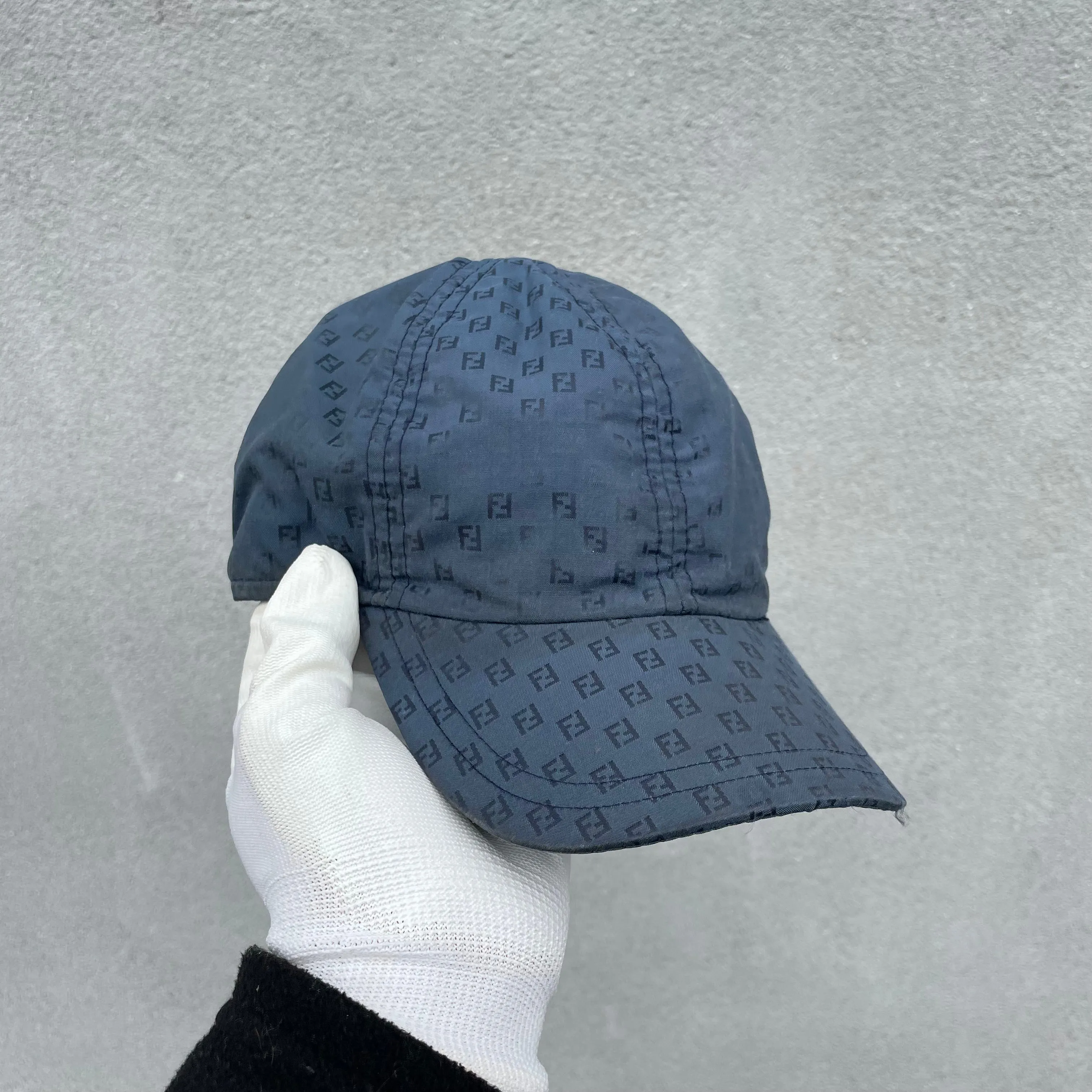 Fendi Vintage Cap (M)