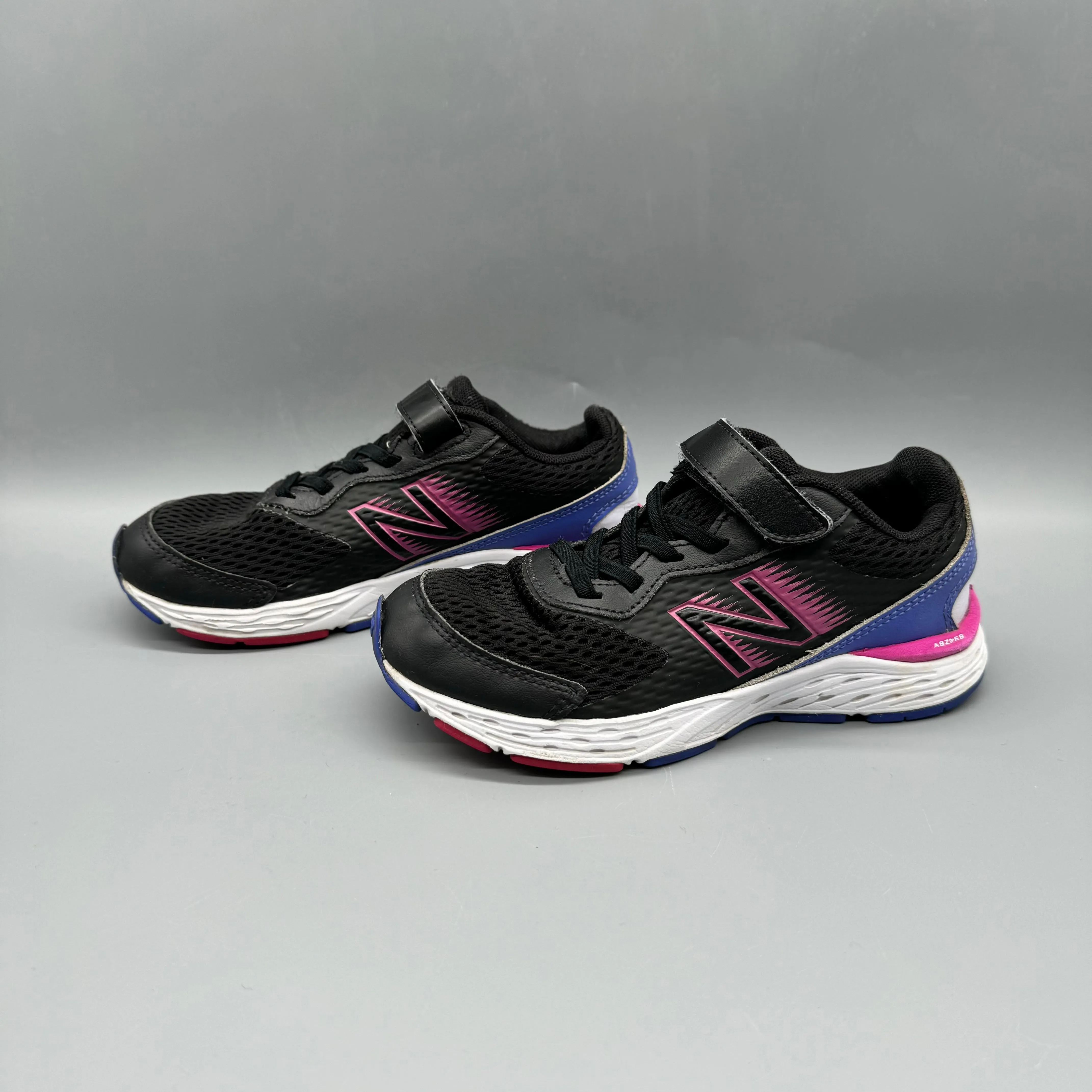 New Balance / Runner / J1