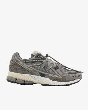 New Balance  N Hoolywood x Invincible Men's 1906R M1906NIH 