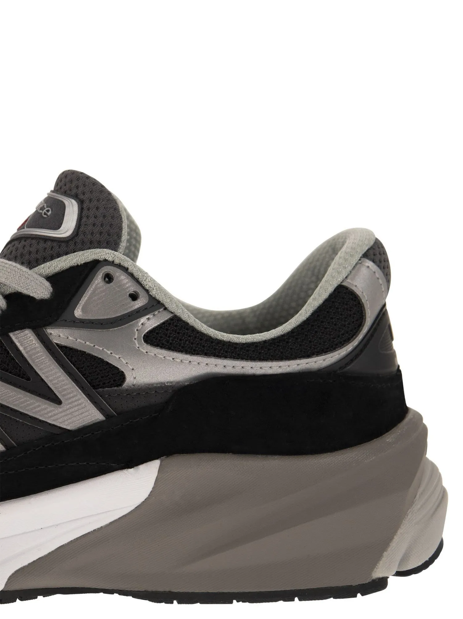 New Balance    New Balance 990v6 Sneakers