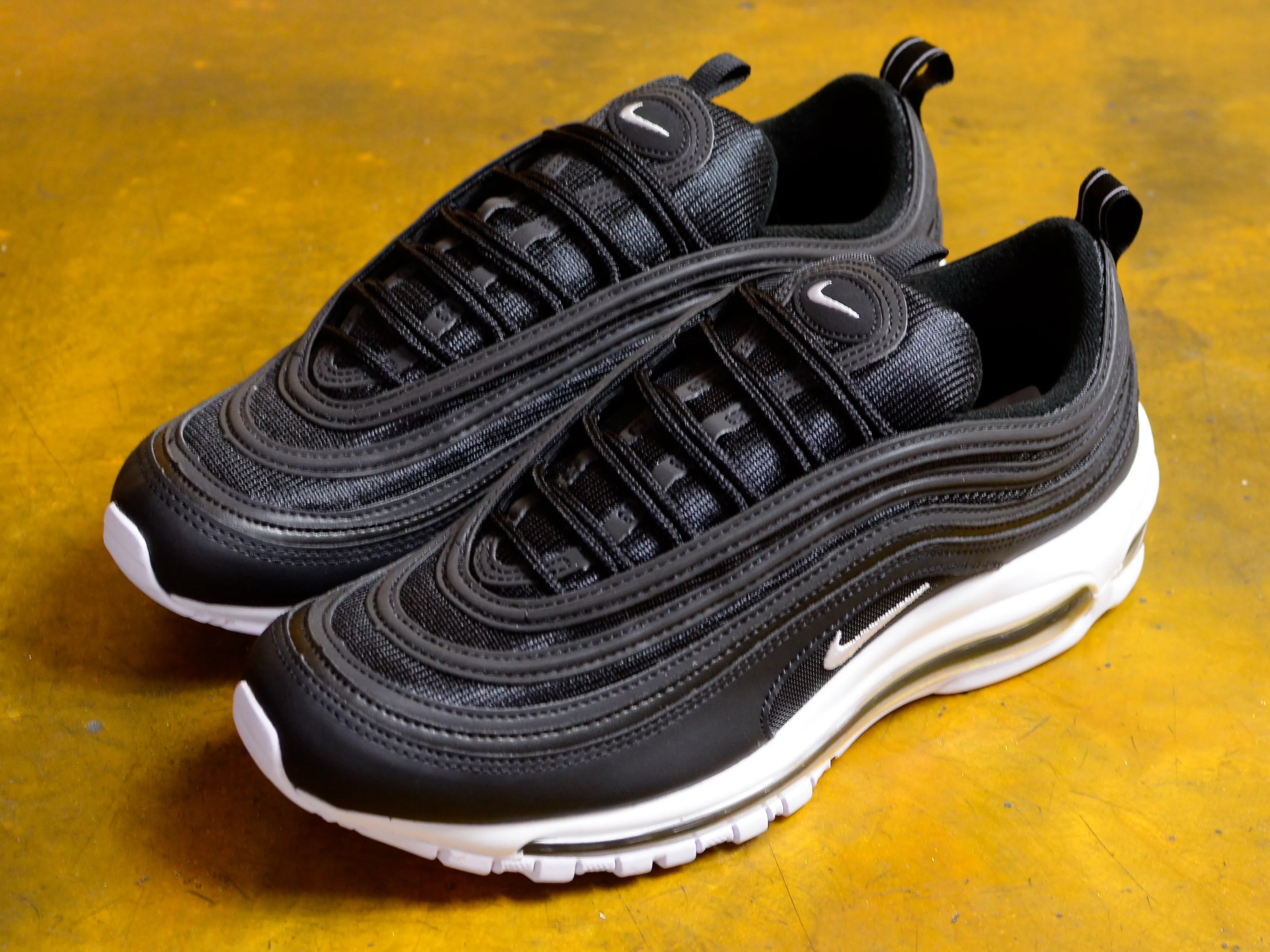 Nike Air Max 97 - Black / White