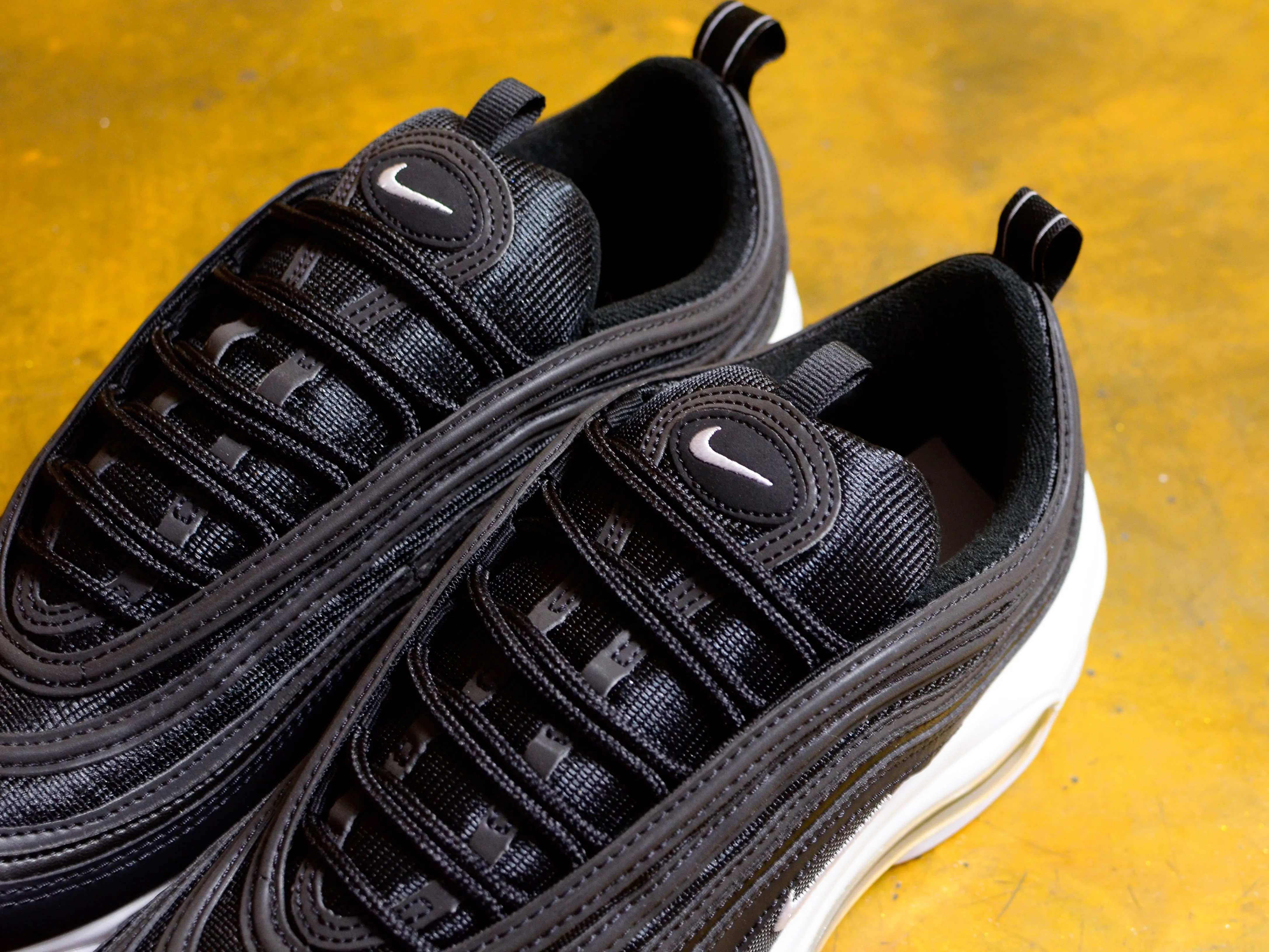 Nike Air Max 97 - Black / White