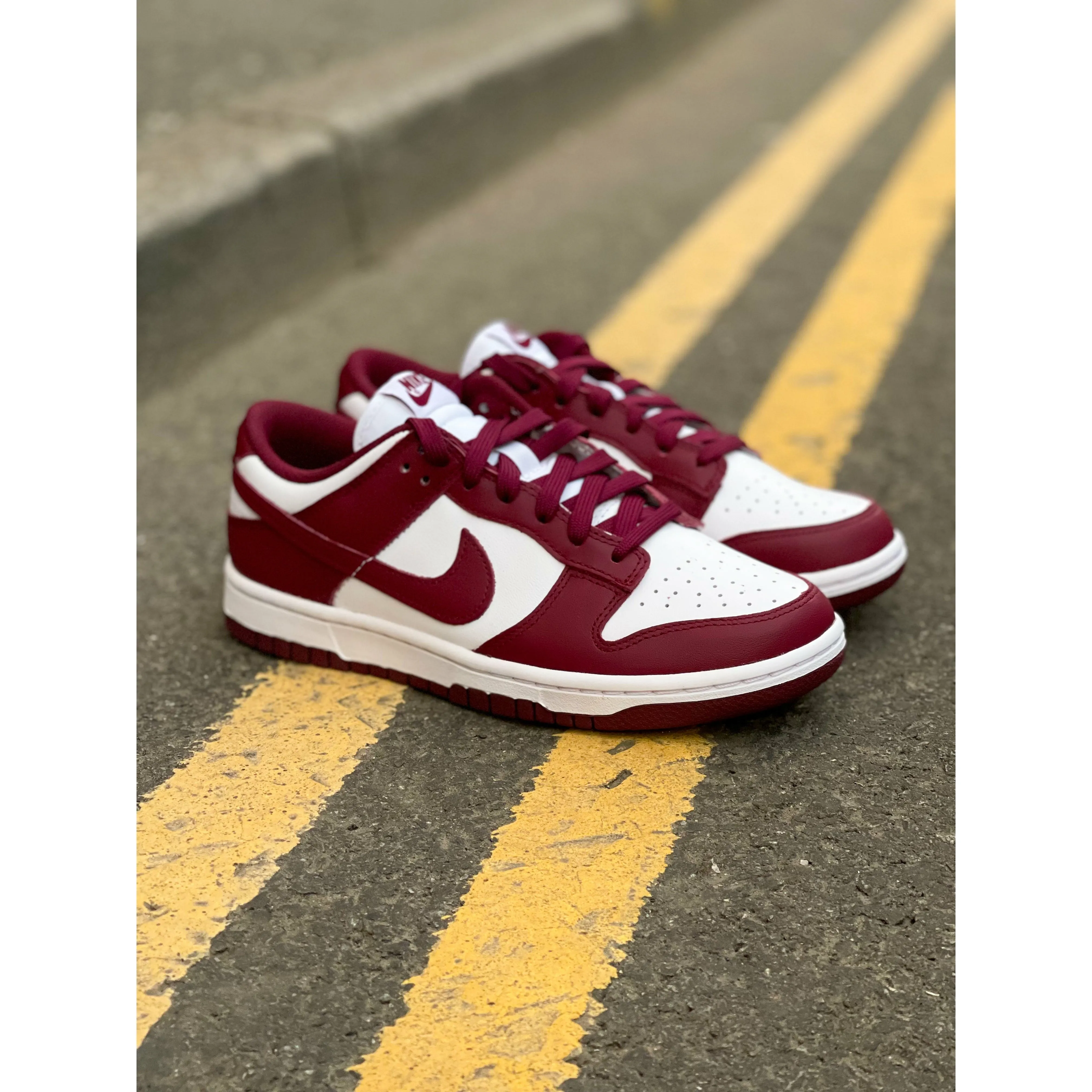 Nike Dunk Low Bordeaux (W)