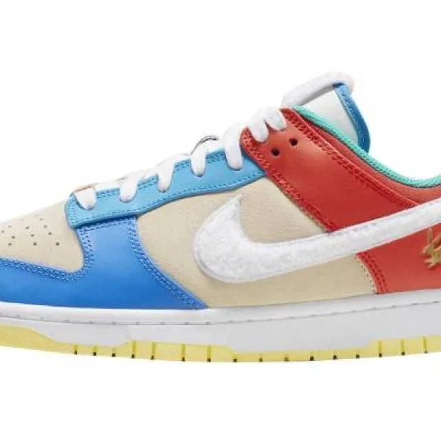 NIKE DUNK LOW YEAR OF THE RABBIT MULTICOLOR