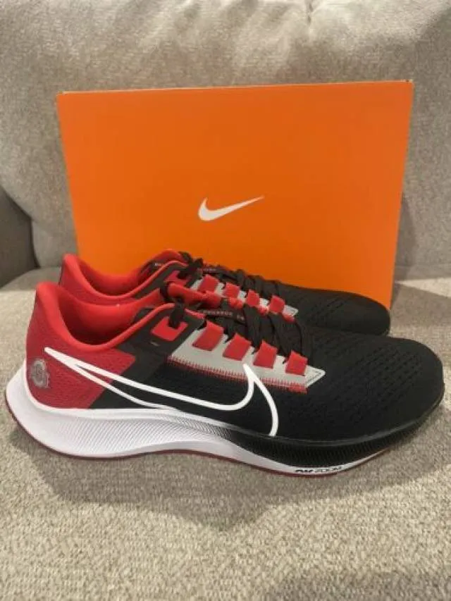 Size 10.5 - nike air zoom pegasus 38 ohio state 2021